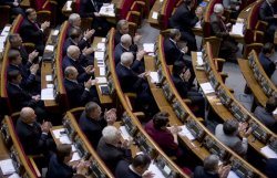 Депутаты готовы проголосовать за Раду-3, но не работать с ней