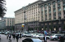 Жителей столицы разделили на киевлян и приезжих