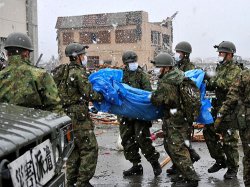 Количество жертв землетрясения в Японии превысило 6,5 тыс человек 