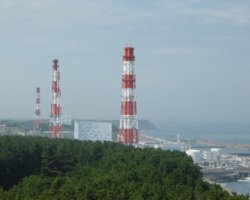 В реакторе третьего энергоблока АЭС "Фукусима-1" снова нарастает давление