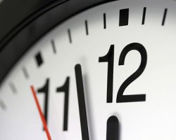 В ночь с 26 на 27 марта Украина переведет часы на час вперед. Россия в последний раз переводит часы на летнее время