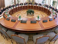 Янукович подписал указы о сокращении аппарата АП и СНБО