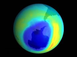 Озоновый слой над Арктикой истончился до рекордных значений