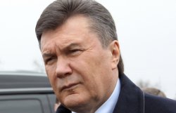 Янукович зачитает послание Раде и не будет отвечать на вопросы 