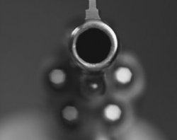 Пенсионер расстрелял из револьвера двух человек