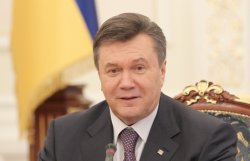Янукович: плохо, что Львов не будет праздновать День победы