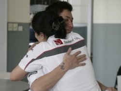 Команда Sauber премировала работников за результативный финиш в Австралии