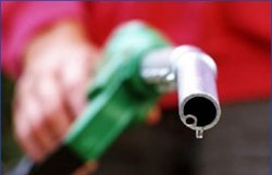 Кабмин повысил рекомендуемые цены на бензин еще на 10 копеек