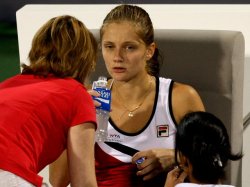 Теннисистка Анна Чакветадзе теряет сознание на третьем турнире подряд 
