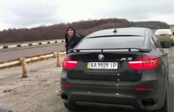Сын Кернеса ездит на BMW Х6 с мигалками со скоростью 260 км в час