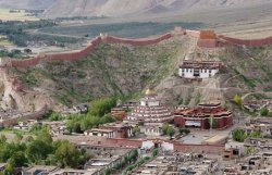 Новым главой правительства Тибета избрали юриста из США 