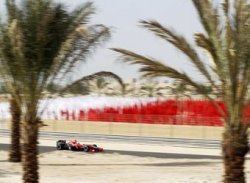 Мосли и Уэббер призвали отменить Гран-при Формулы-1 в Бахрейне