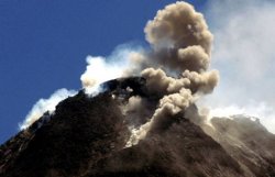 Вулкан из Чили парализовал авиасообщение в Аргентине и Австралии 