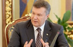 Янукович надеется на безвизовый режим с ЕС до начала Евро-2012 