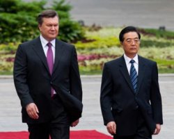 Янукович хочет, чтобы Украина оказалась в компании Китая и России