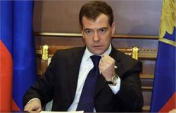 Медведев едет в Севастополь говорить о флоте