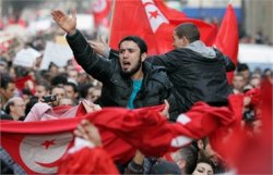 В Тунисе чрезвычайное положение продлили на неопределенный срок