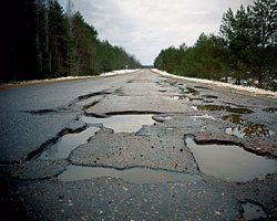 Самые опасные дороги ждут автолюбителя в Запорожской и Харьковской областях