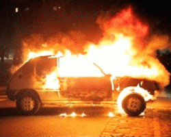 В Киеве продолжают поджигать автомобили