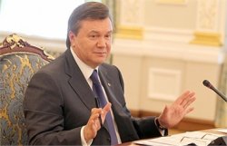 Янукович: Объединения Нафтогаза и Газпрома ради скидки на газ не будет