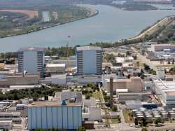 Взрыв в атомном центре во Франции: есть жертвы и угроза выброса радиации