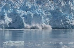 Ледяной покров в Арктике достиг исторического минимума