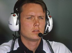 Уволенный техдиректор Williams будет работать в McLaren