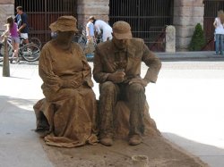 Жителям Рима запретят притворяться статуями и обогащать тем самым мафию