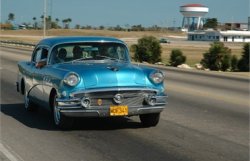 Впервые за 50 лет на Кубе разрешили торговлю автомобилями