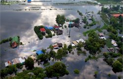 США отправили в Таиланд военные вертолеты на помощь в борьбе с наводнением