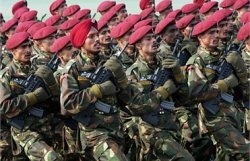 Индия решила увеличить армию на 100 тысяч человек