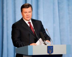 Янукович пообещал пересмотреть закон о сокращении украинских квот