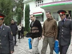 Таджикистан освободил осужденных летчиков