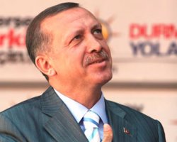 Премьер Турции попросил прощения за убийство курдов