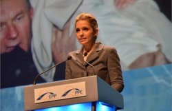 Дочь Тимошенко выступила на заседании Комитета регионов ЕС