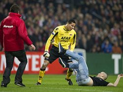 В Голландии амнистировали вратаря, избившего ногами футбольного фаната
