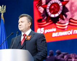 Янукович одобрил бесплатный показ фильмов о войне