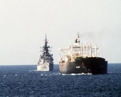 Иран грозит перекрыть транзит нефти через Ормузский пролив