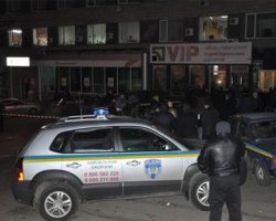 Глава МВД: Во время ограбления банка в Донецке ничего не украли