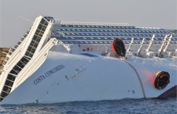 Число пропавших при крушении Costa Concordia снизилось до 17 человек