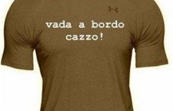 В Италии скупают футболки с непристойной цитатой в адрес капитана Concordia