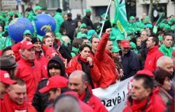 Массовая забастовка в Бельгии осложнила работу саммита ЕС