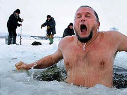 Балога посоветовал украинцам купаться в холодной воде и бегать по утрам