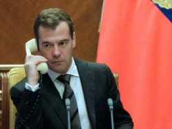 Медведев отказался обсуждать Сирию с Саркози