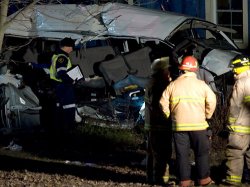 В канадской провинции Онтарио грузовик врезался в борт автобуса: погибли 11 человек