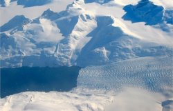 Анализы воды из антарктического озера будут готовы только через два года