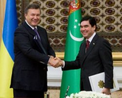 Янукович уговаривает Туркменистан сотрудничать по газу