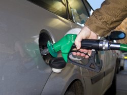 Британский министр взвинтил продажи топлива