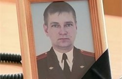 Российскому офицеру, закрывшему собой солдат от взрыва гранаты, посмертно присвоено звание Героя