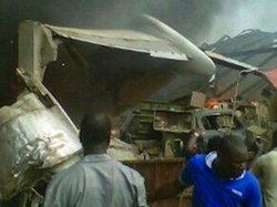 Спасатели нашли выживших после чудовищной авиакатастрофы в Нигерии